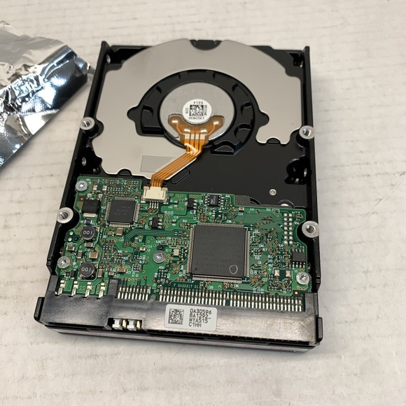 Hitachi Deskstar 164GB 7200RPM 0A31635 - Picture 3 of 9